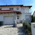 Klau & Bali Apartmanhaz Apartament *