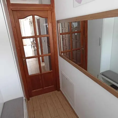 Klau & Bali Apartmanhaz ショプロン