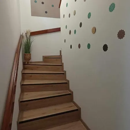 Klau & Bali Apartmanhaz * ショプロン